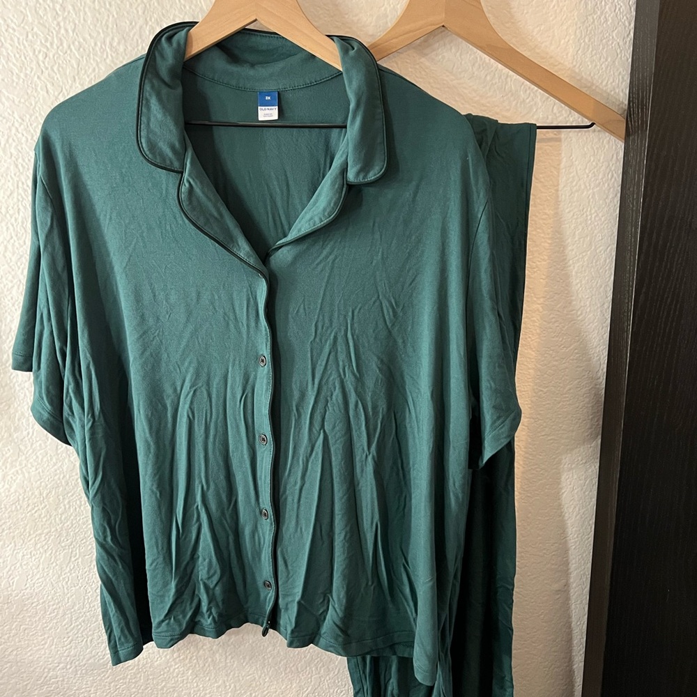 Old navy pajama set